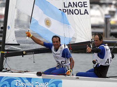 Santiago Lange cuando ganó el bronce en Tornado en Pekín 2008